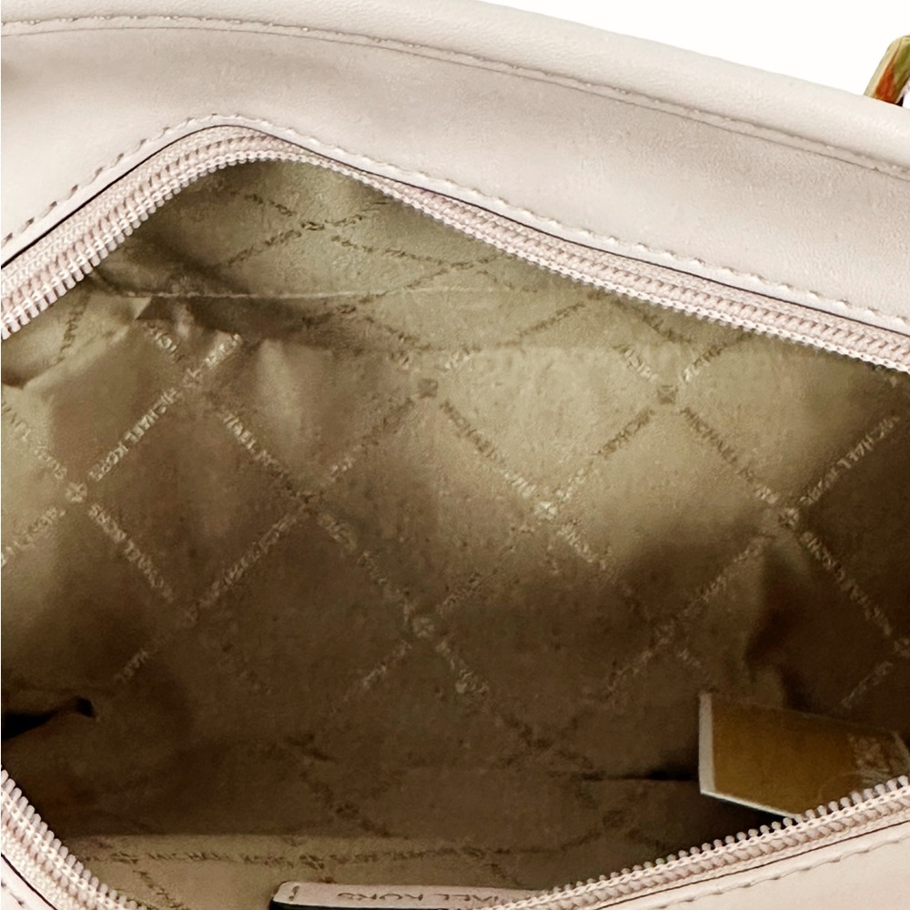 Michael Kors Jet Set XS Carryall Tote Crossbody Light Powder Blush Pink MK Miami - Picture 4 of 5